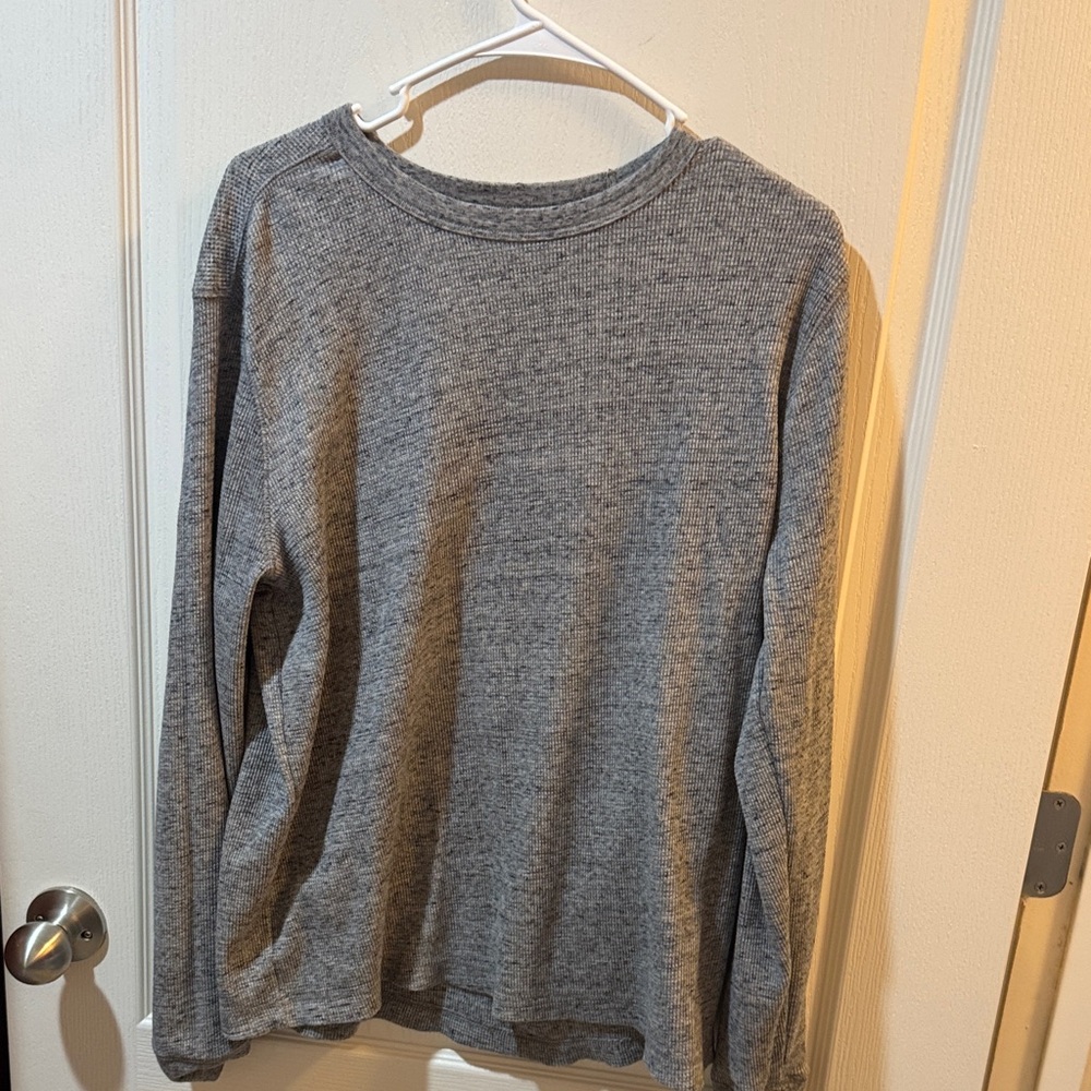 Old Navy Gray Long Sleeve Tee